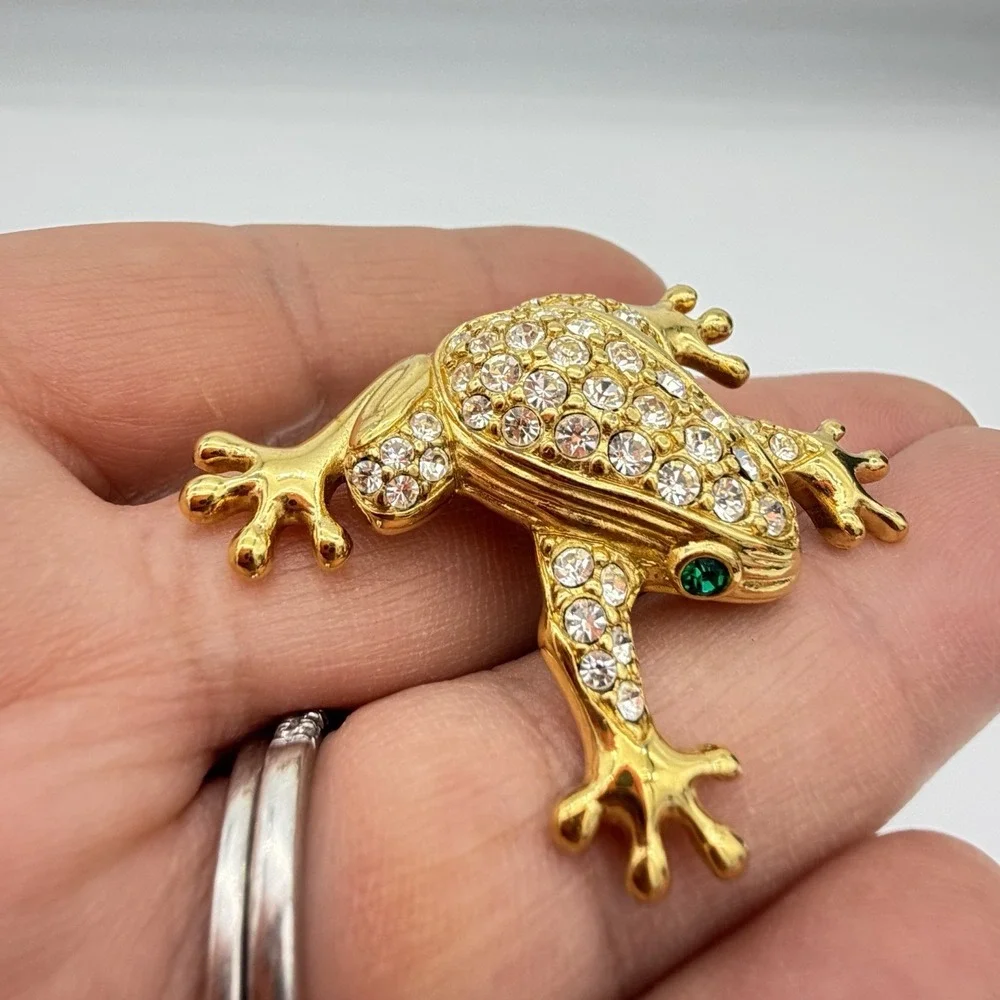 Vintage Ciner Swarovski Frog Dual Signed Pin Brooch Winking Green Eye